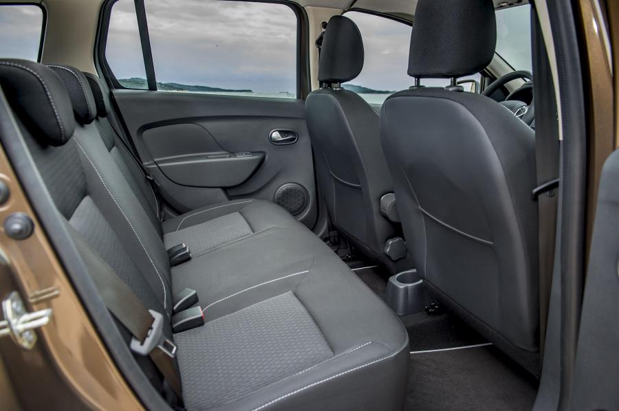 Интерьер Dacia Logan MCV 2016 года  (фото 27 из 33)